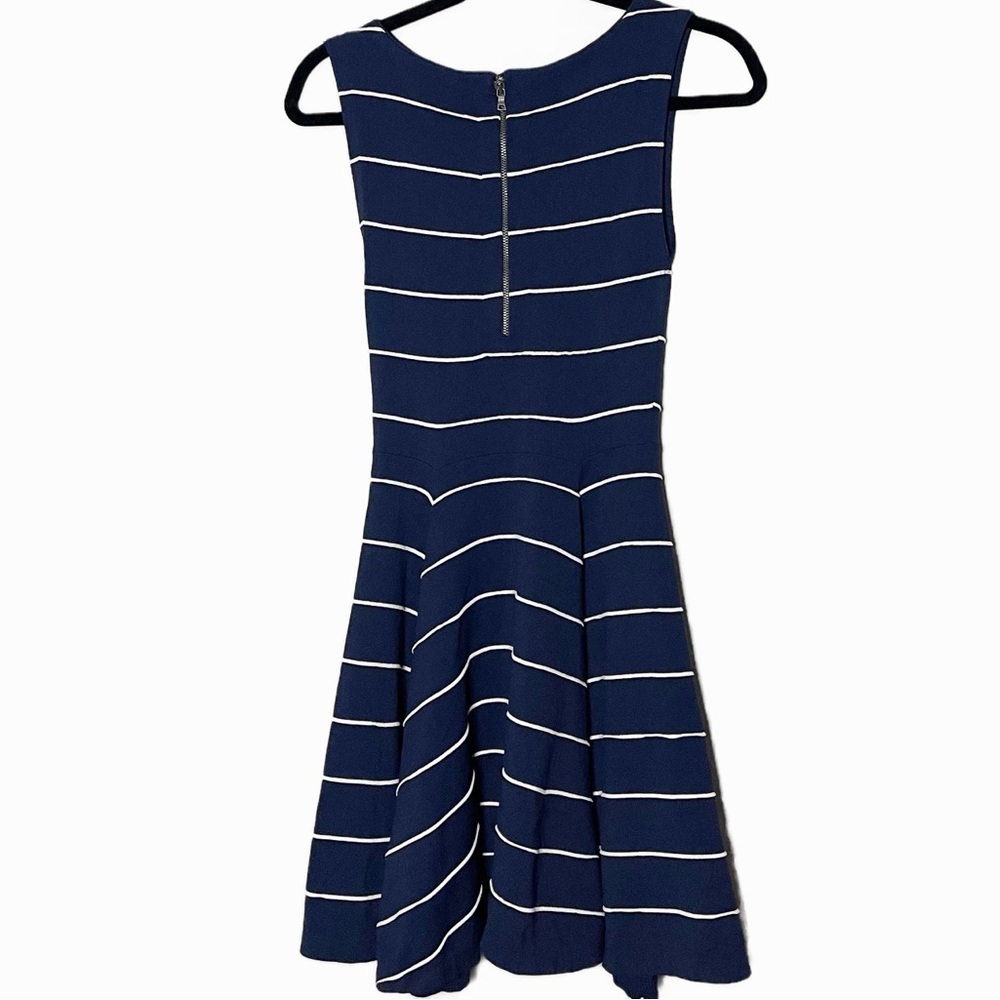 Alice + Olivia Bolton Pinstripe Navy Fit & Flare Skater Dress XS Preppy - Picture 4 of 6